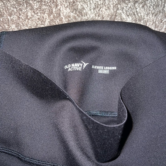 Old Navy Pants - NWT! Old Navy Elevate Leggings